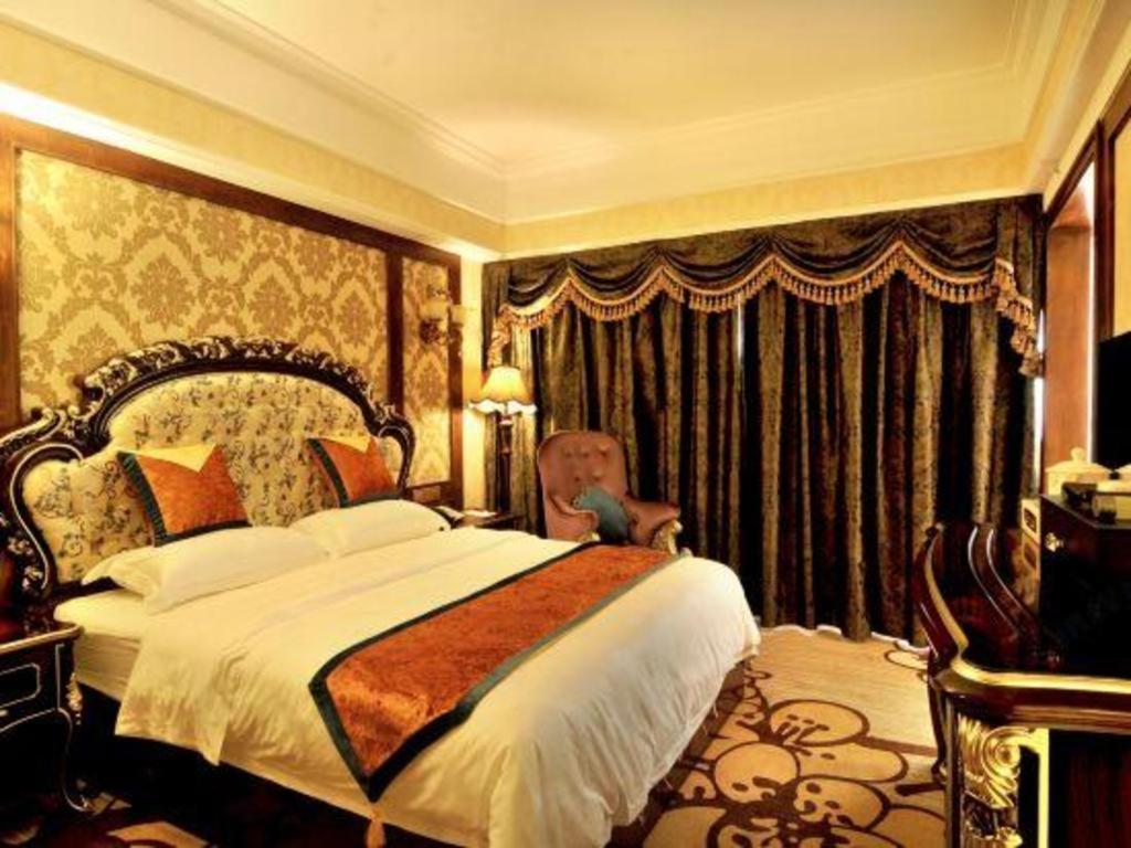 เฉิงตู เฟรนช์ ธีม โกลด์ พาเลซ Hotel ภายนอก รูปภาพ