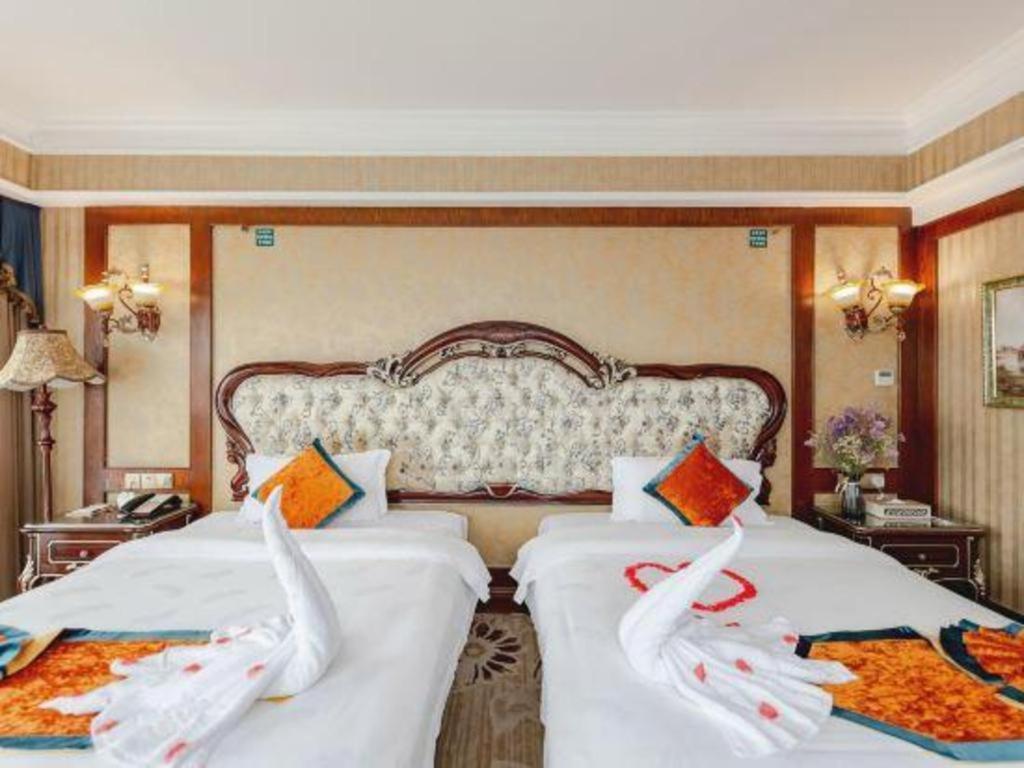 เฉิงตู เฟรนช์ ธีม โกลด์ พาเลซ Hotel ภายนอก รูปภาพ