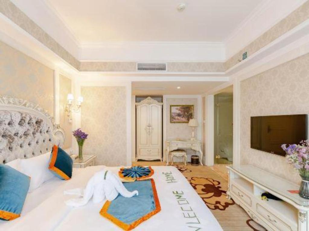 เฉิงตู เฟรนช์ ธีม โกลด์ พาเลซ Hotel ภายนอก รูปภาพ