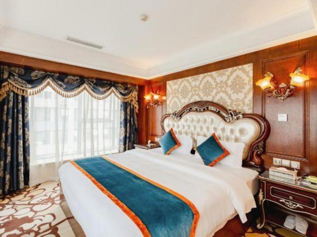 เฉิงตู เฟรนช์ ธีม โกลด์ พาเลซ Hotel ภายนอก รูปภาพ